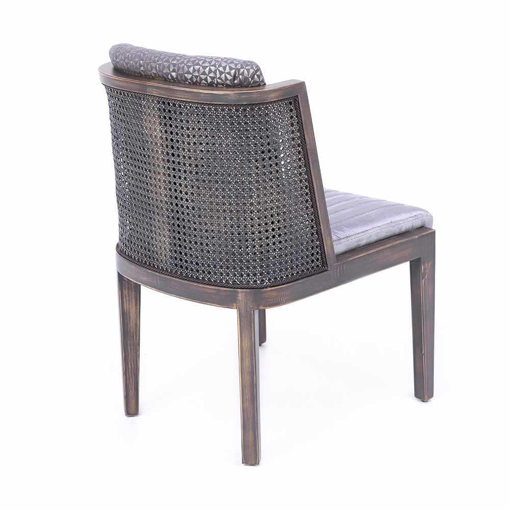 Restoran sandalyeleri