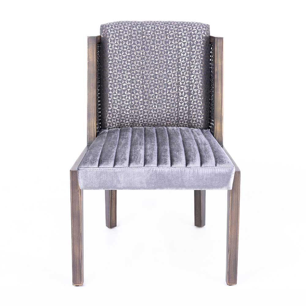 Restoran sandalyeleri